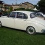 Une trop rare V8 250...