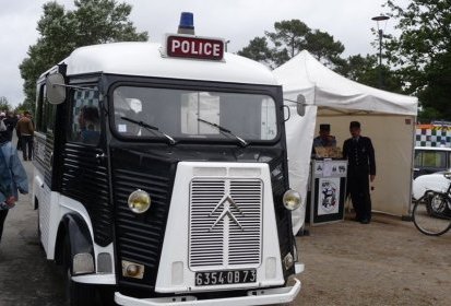 La Police « d'époque » veille !