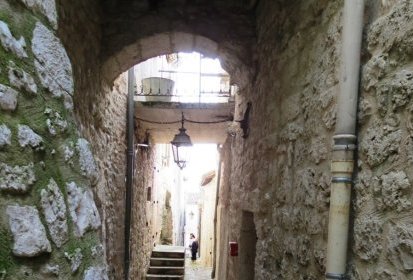 Une ruelle traversière