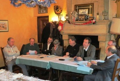 Le bureau menant l'AG